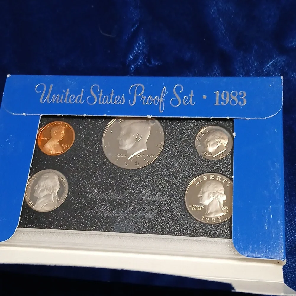 1983 United States Proof Sets - Picture 4 of 5